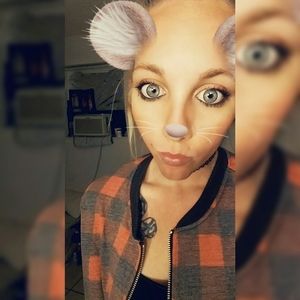 Meet your Posher, Robyn